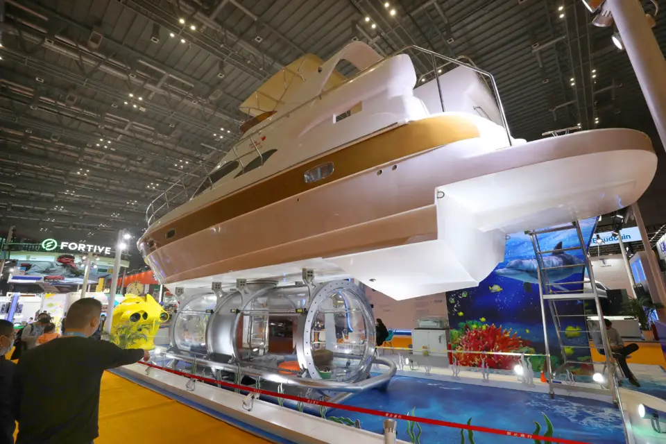 A Finnish company displays a full-size yacht at the 3rd China International Import Expo. Photo by Xu Congjun, People's Daily Online