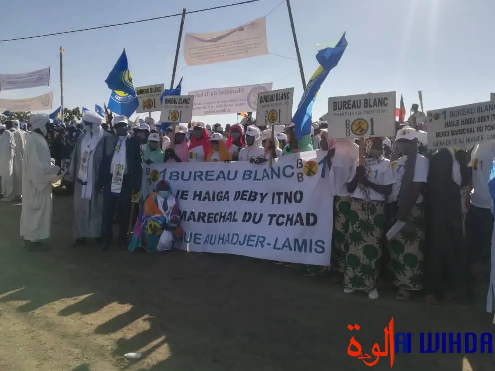 Tchad : le président au Hadjer Lamis pour lancer le projet de la dorsale transaharienne à fibre optique