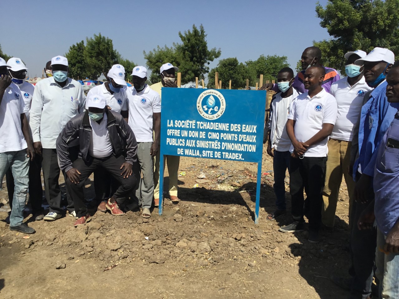 Tchad : la STE remet des dons de vivres et points d’eau aux sinistrés de Walia