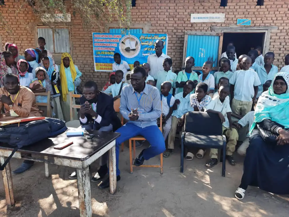 Tchad : des étudiants incitent les lycéens et collégiens d'Abéché à la lecture
