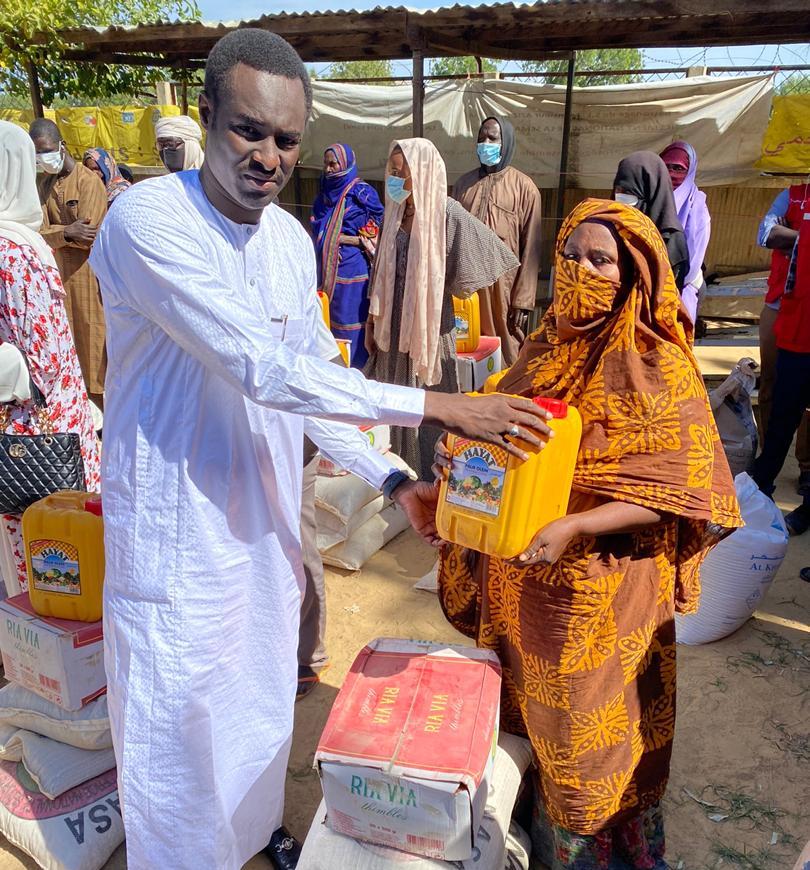 Tchad : l'assistance alimentaire aux ménages nécessiteux se poursuit à N'Djamena Tchad : l'assistance alimentaire aux ménages nécessiteux se poursuit à N'Djamena