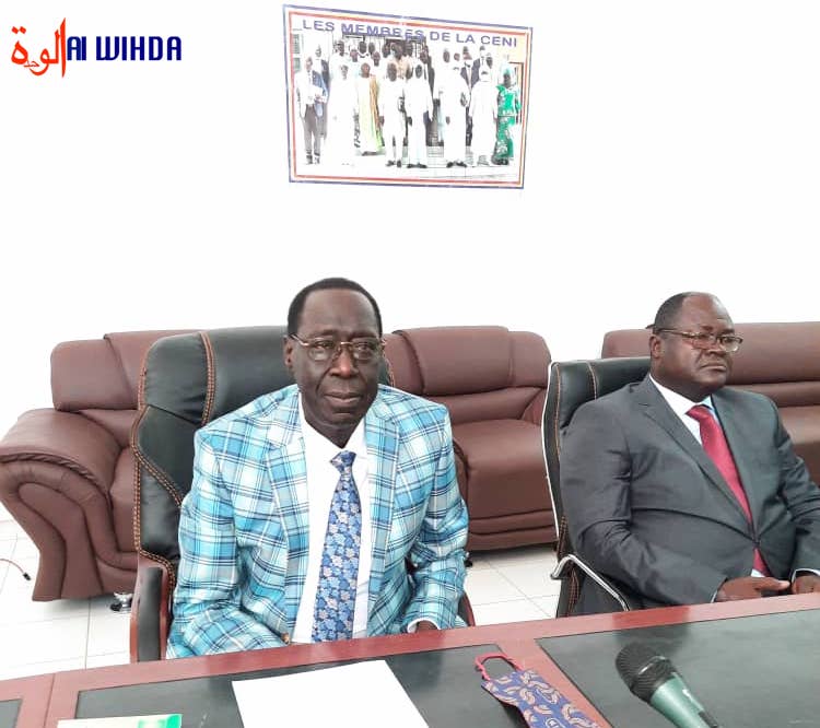 Tchad : la CENI lance les opérations d'affichage des listes électorales provisoires Tchad : la CENI lance les opérations d'affichage des listes électorales provisoires