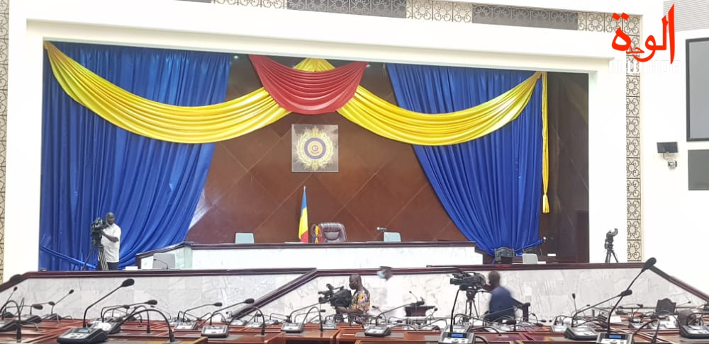 Une salle du Palais de la démocratie, siège de l'Assemblée nationale du Tchad. Illustration. © Ben Kadabio/Alwihda Info