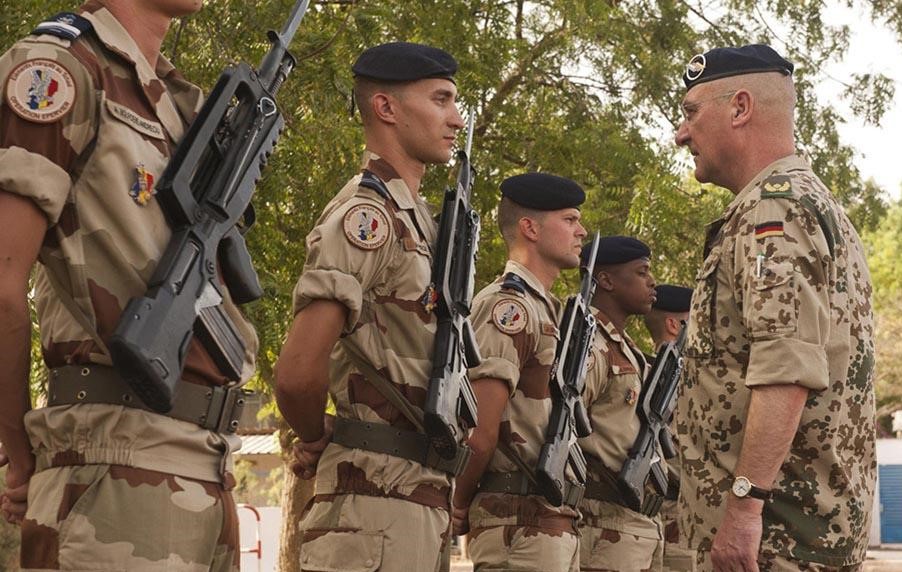 DR/Afp    L'armée française à Ndjamena.