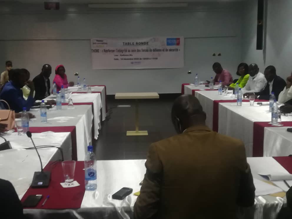 Table-ronde le 18 décembre 2020 à N'Djamena du Réseau anti-corruption au Sahel. © Ali Moussa/Alwihda Info