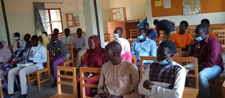 Tchad : L’Association Jeunesse Solidarité échange avec les jeunes sur l’impact des réseaux sociaux Tchad : L’Association Jeunesse Solidarité échange avec les jeunes sur l’impact des réseaux sociaux