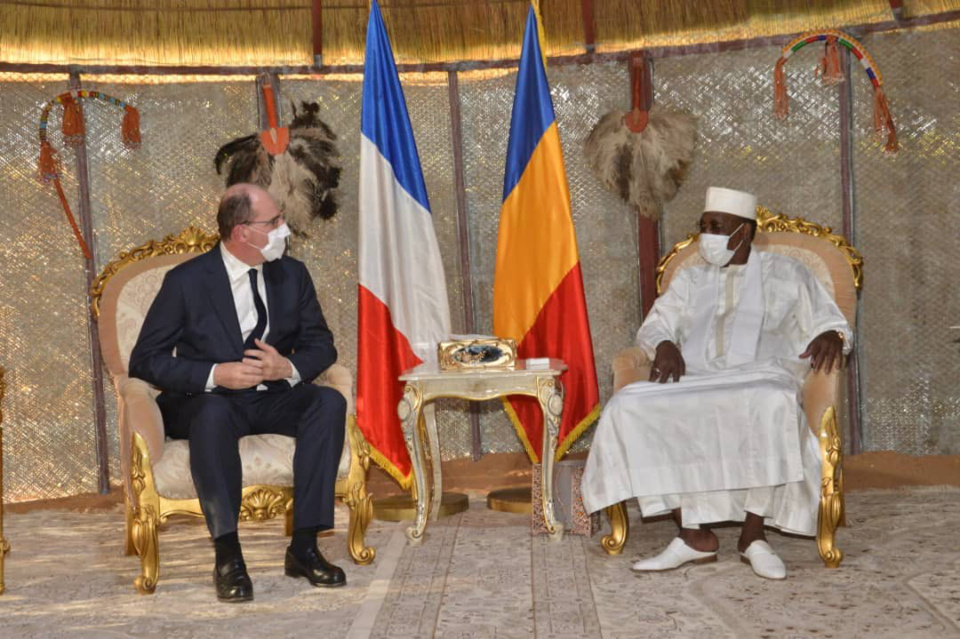 Tchad : le Premier ministre français reçu par Idriss Déby à Amdjarass. © PR Tchad : le Premier ministre français reçu par Idriss Déby à Amdjarass. © PR