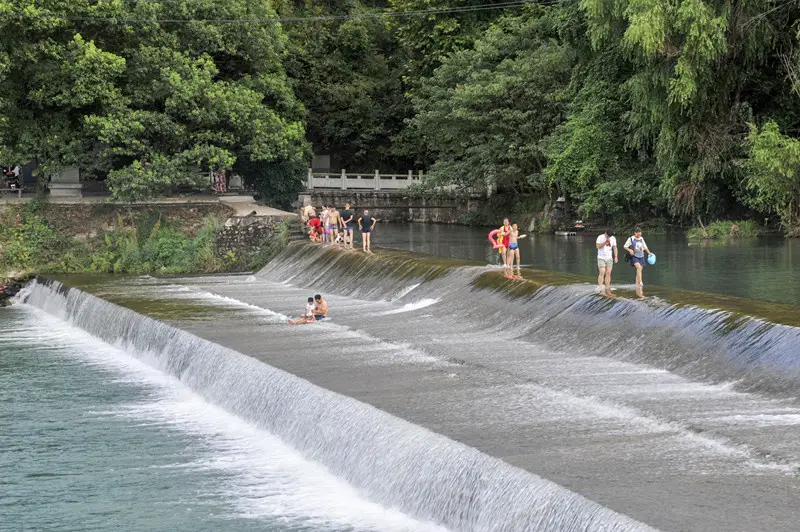 Photo taken on Aug. 26, 2019 shows the Weirs of Baishaxi Stream Project in east China's Zhejiang province. (Photo by Hu Xiaofei/People's Daily Online)