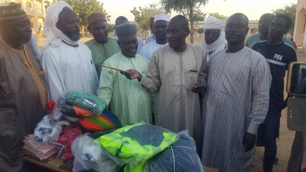 Tchad : La ligue de football d’Amdam reçoit des équipements et des fonds Tchad : La ligue de football d’Amdam reçoit des équipements et des fonds