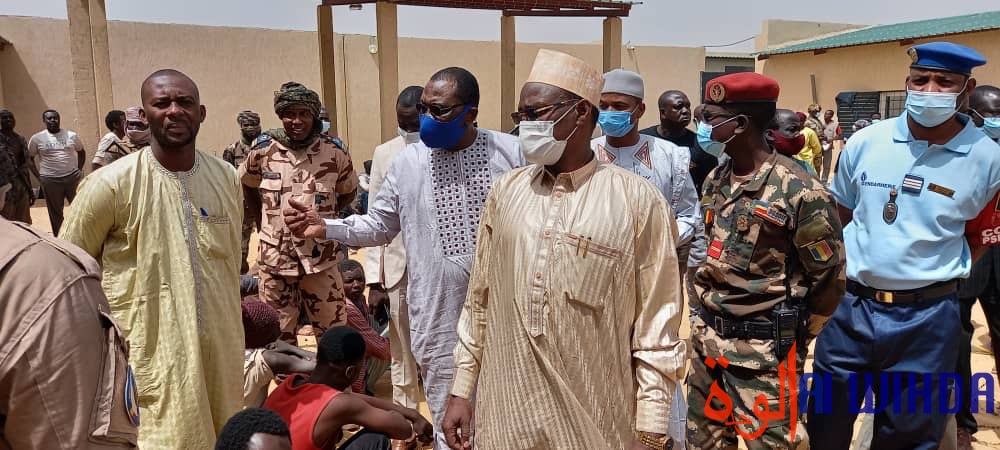 Tchad : 2040 détenus de la maison d'arrêt d'Amsinene transférés à Klessoum Tchad : 2040 détenus de la maison d'arrêt d'Amsinene transférés à Klessoum