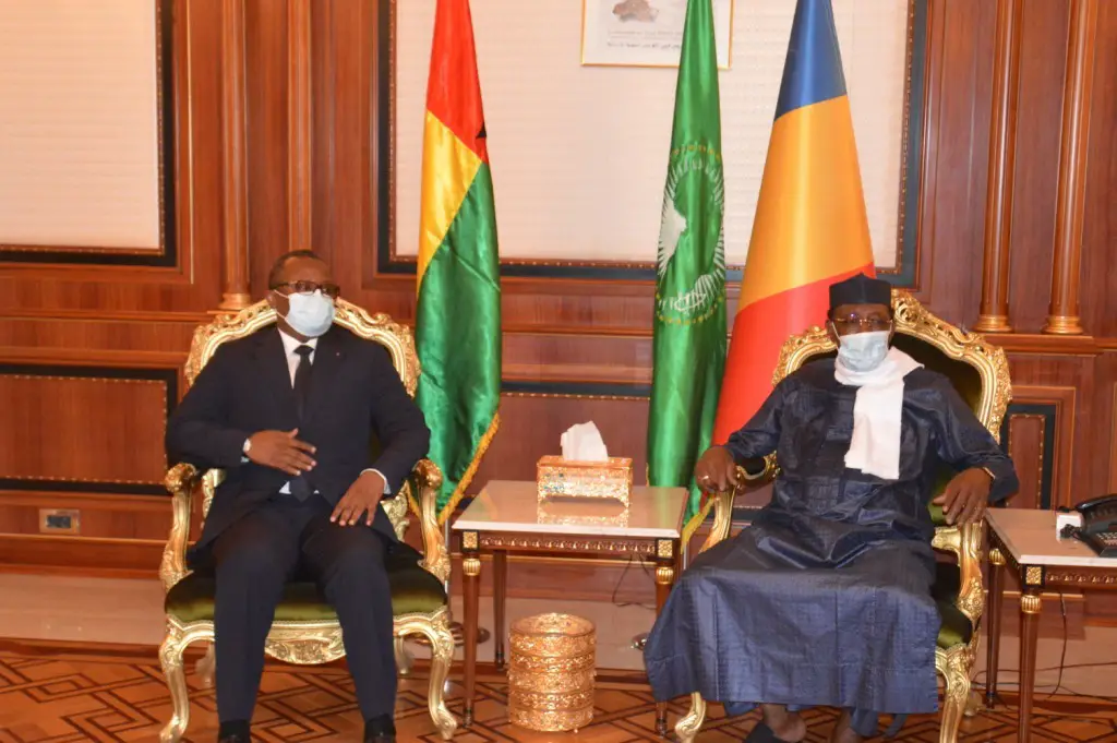 Tchad : tête-à-tête entre les présidents Idriss Deby et Umaro Sissoco Embalo