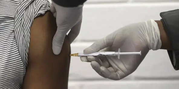 Togo : Le gouvernement rassure sur le vaccin contre le Covid-19 et les effets secondaires du AstraZénéca