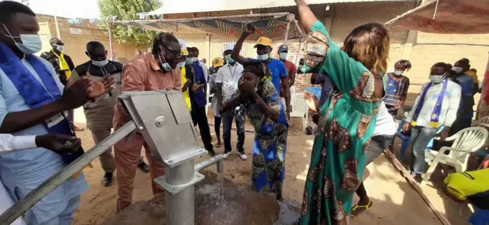N'Djamena : le bureau de soutien "En avant Yalla" offre un forage d'eau au quartier Moursal