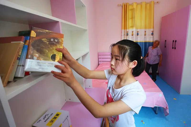 Photo shows a room renovated and upgraded by authorities in Tai’an, east China’s Shandong Province for a girl living in difficulty. (Photo by Chen Yang/People’s Daily Online)