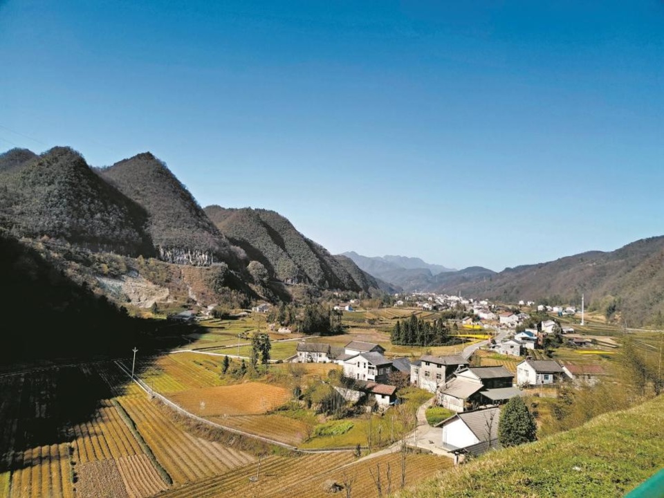 Photo shows Qiaoping village in Wufeng Tujia autonomous county, Yichang city, central China’s Hubei province. (Photo/Chutian Metropolis Daily)