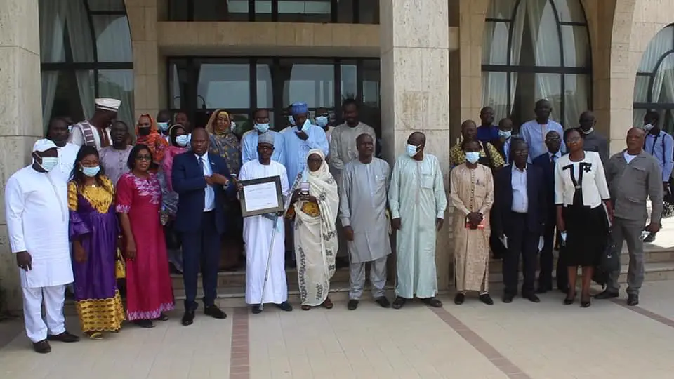 Le Tchad reçoit un prix anti-tabac de l'OMS