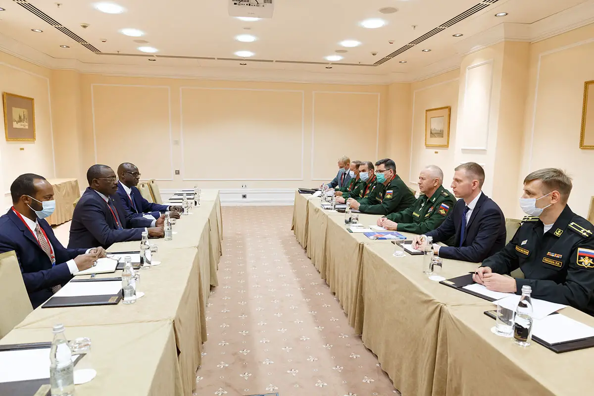La Russie "prête" à aider le Tchad à moderniser ses équipements militaires