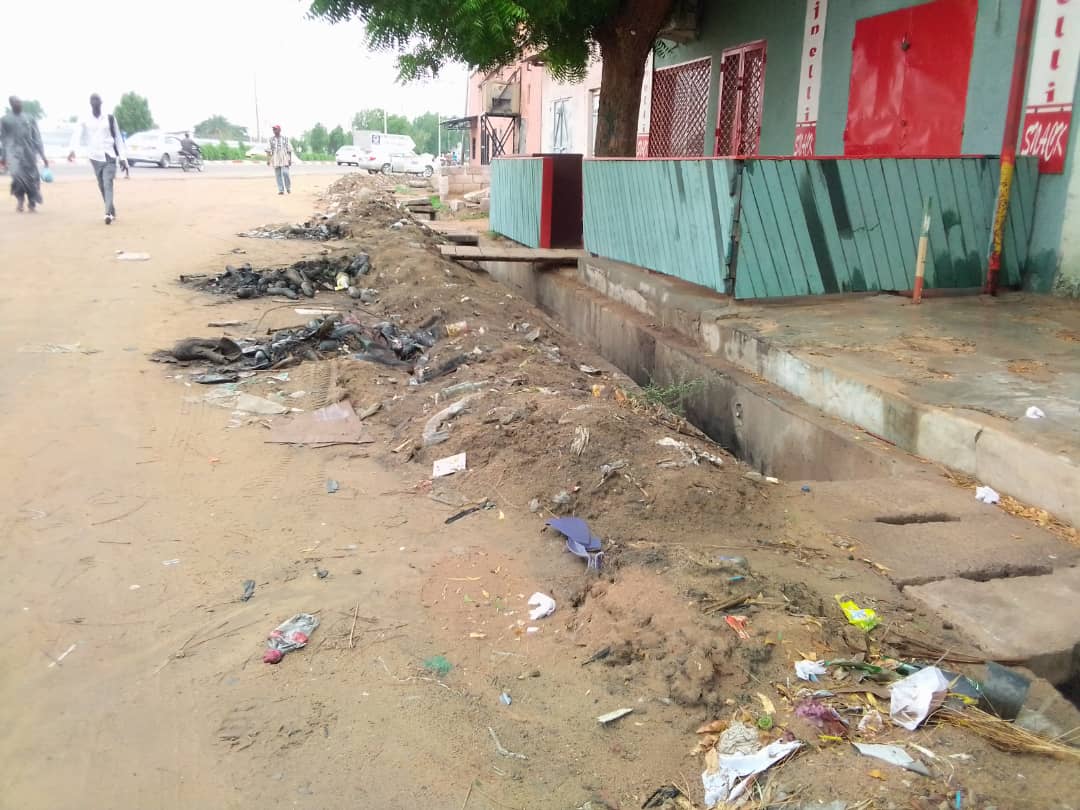 Tchad : L'éternelle routine dans le curage des caniveaux, sans un lendemain meilleur