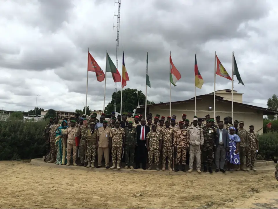 Tchad : la Force mixte multinationale décore 40 militaires en fin de mission
