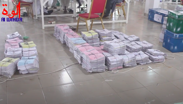 Des copies corrigées du baccalauréat 2020. Illustration © Alwihda Info Des copies corrigées du baccalauréat 2020. Illustration © Alwihda Info