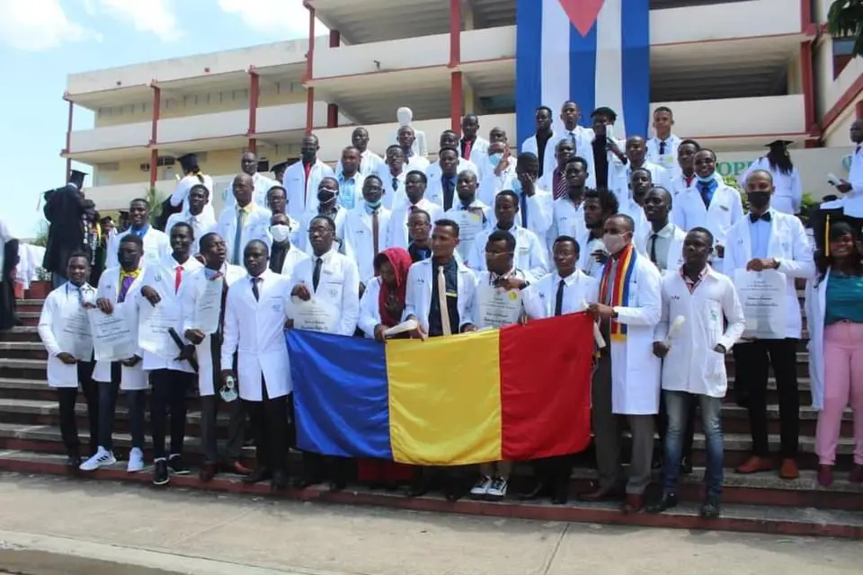 Cuba : fin d'études pour 143 étudiants tchadiens de médecine