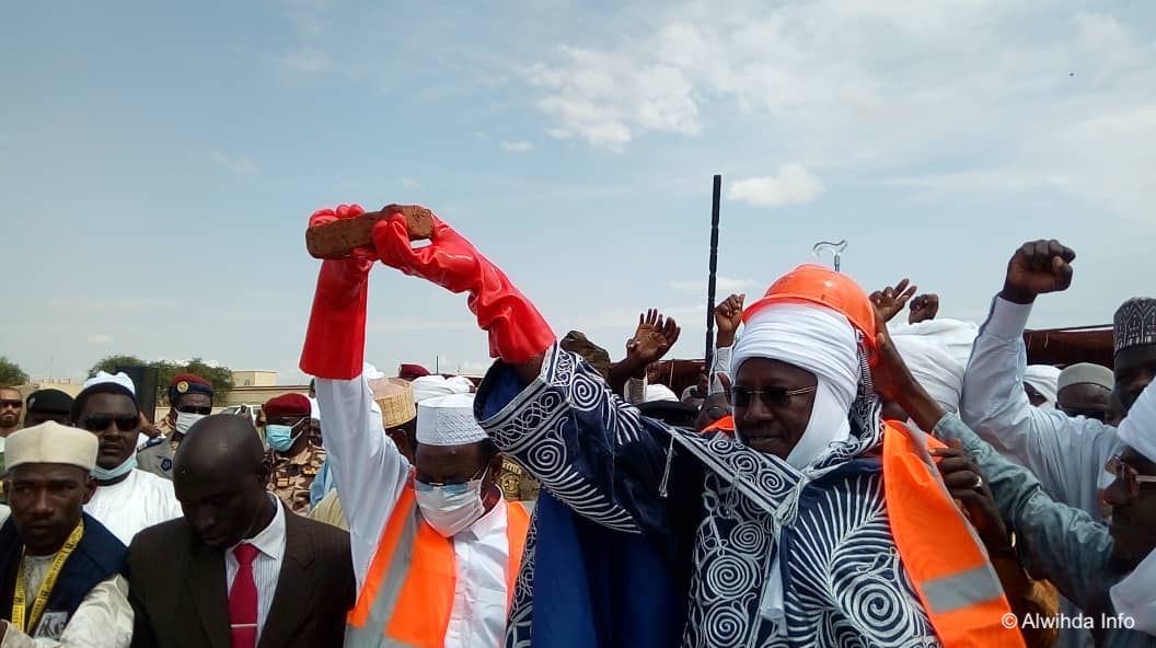 Tchad : pose de la pierre de construction d'un nouveau Palais du sultanat du Ouaddaï à Abéché Tchad : pose de la pierre de construction d'un nouveau Palais du sultanat du Ouaddaï à Abéché