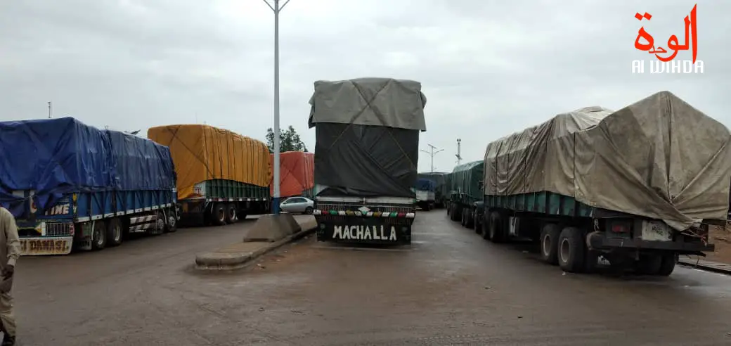 Des camions de marchandises à N'Djamena. Illustration © Malick Mahamat/Alwihda Info