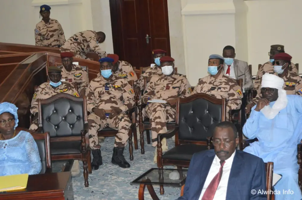 Tchad : le ministre de la Défense accuse des "grands pays" d'avoir "tué le Maréchal"