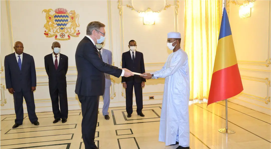 Tchad : 5 nouveaux ambassadeurs présentent leurs lettres de créance à la Présidence. © PR