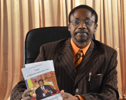 Le politologue-écrivain tchadien, Derlemari Nébardoum . Crédit photo : presidencetchad