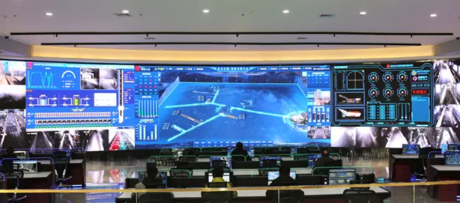 A smart dispatch center of a coal mine of Jinneng Holding Group in Datong, north China's Shanxi province, dispatches vehicles. (Photo from the official website of Jinneng Holding Group)