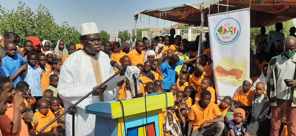 Tchad : le G5 Sahel appuie 500 élèves avec des kits scolaires Tchad : le G5 Sahel appuie 500 élèves avec des kits scolaires