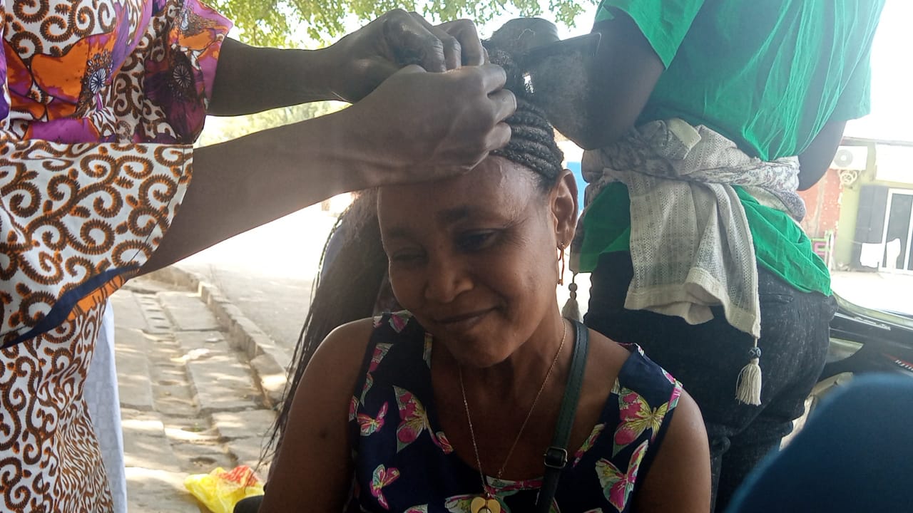 Tchad : ça bouge dans les salons de coiffure pour les fêtes