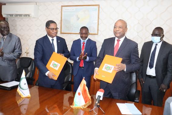 Sahel/Bassin du Lac Tchad : l’OCI et le Niger signent l’accord de siège Sahel/Bassin du Lac Tchad : l’OCI et le Niger signent l’accord de siège