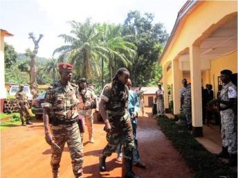 Des membres de la CPJP, une des composantes de la Seleka, lors des négociations de paix de 2007. RFI/Hyppolyte Donossio