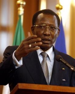 Le président tchadien Idriss Deby, le 4 novembre 2007 à N'Djamena ISSOUF SANOGO AFP/ARCHIVES