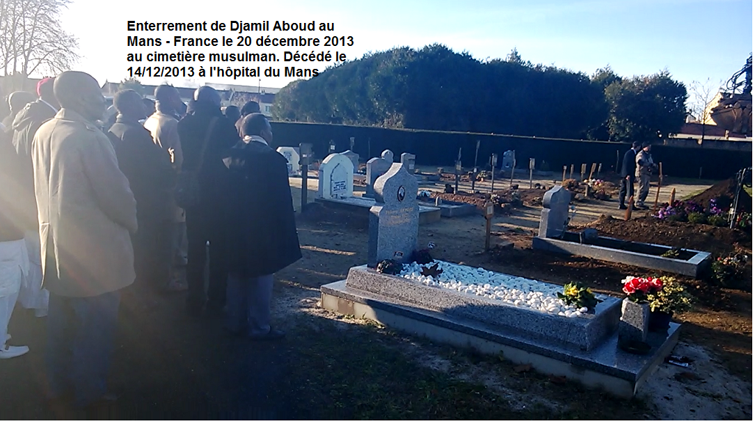 Mme et Mr. Ahmat Yacoub remercient tous les frères et amis Mme et Mr. Ahmat Yacoub remercient tous les frères et amis