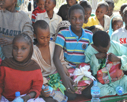 Des enfants tchadiens, rapatriés à la hâte de Centrafrique, en raison de persécutions.