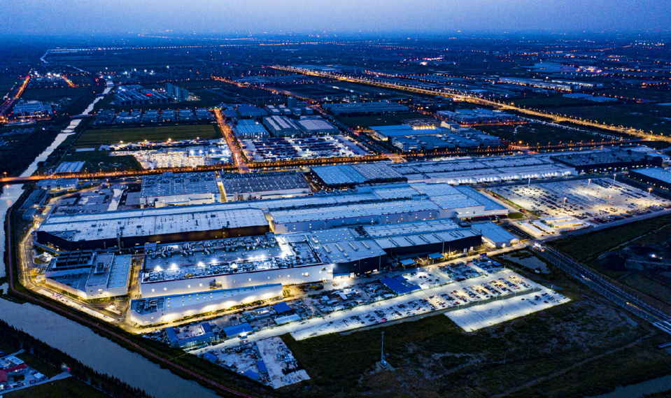 Photo taken on Oct. 22, 2021 shows the Tesla Gigafactory in Lingang Industrial Area, Shanghai. (Photo by Ji Haixin/People’s Daily Online)