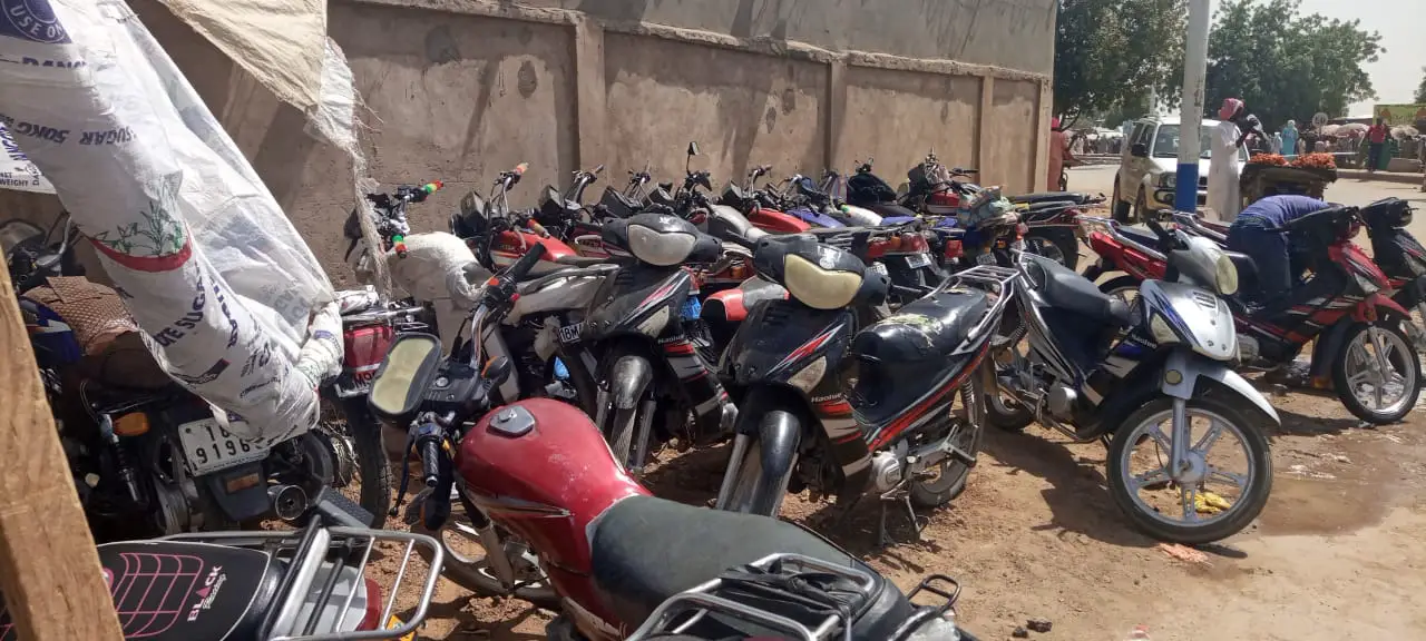Tchad : gestion des parkings, une activité rentable pour les jeunes au chômage à N'gueli