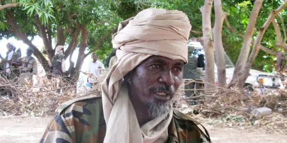 Le chef rebelle tchadien Timan Erdimi près d’El-Geneina, dans la région du Darfour, au Soudan, le 21 avril 2009. © GUILLAUME LAVALEE/AFP