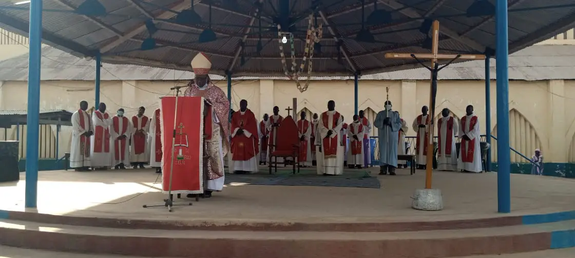 Tchad : messe de Chemin de croix à Moundou, en mémoire aux victimes de Sandana et Abéché