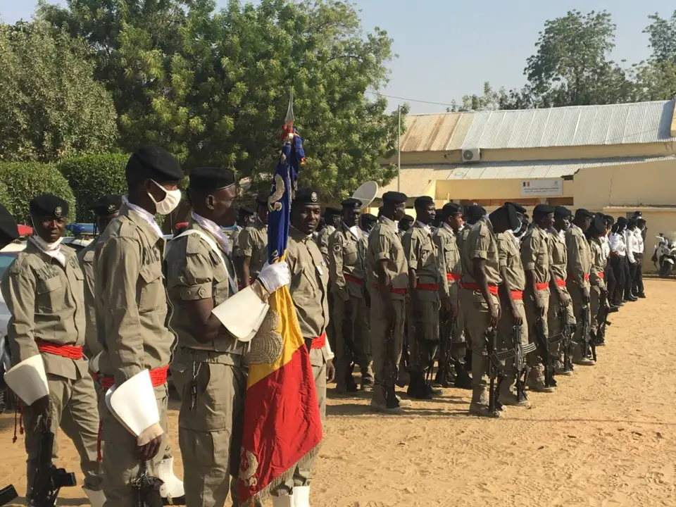 Des policiers alignés pour une cérémonie de passation de service à la tête de la police nationale. N'Djamena, 16/02/2022. © Mbaïnaissem Gédéon/Alwihda Info