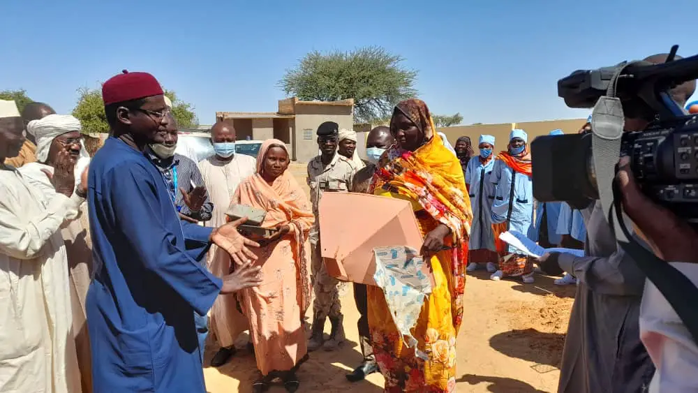 Tchad : remise de matériels aux groupements d’intérêt économique du Batha