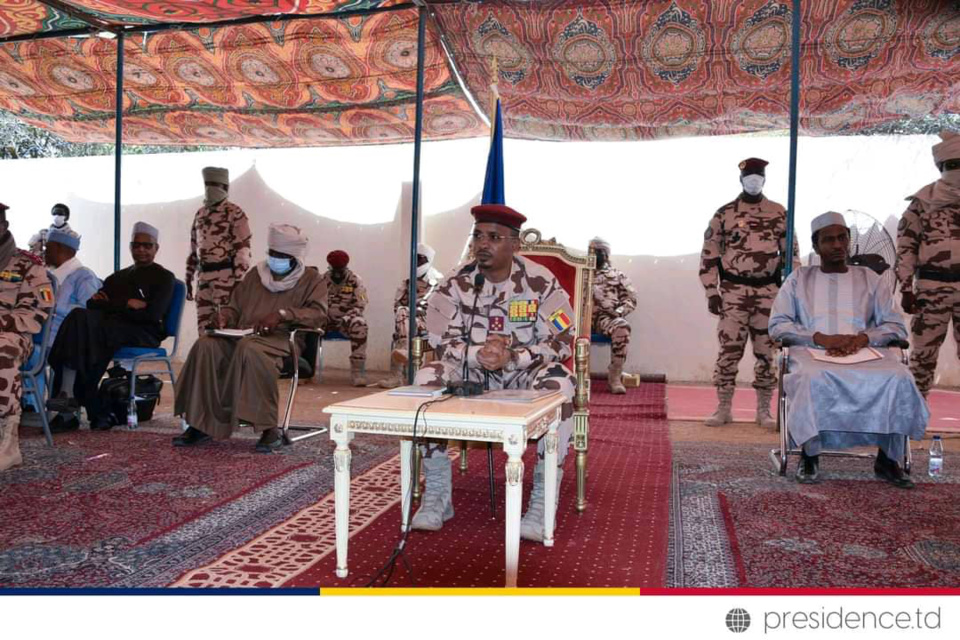 رئيس المجلس العسكري يلتقي بالقوى الحية والمسؤولين الاداريين والعسكريين بولاية وداي