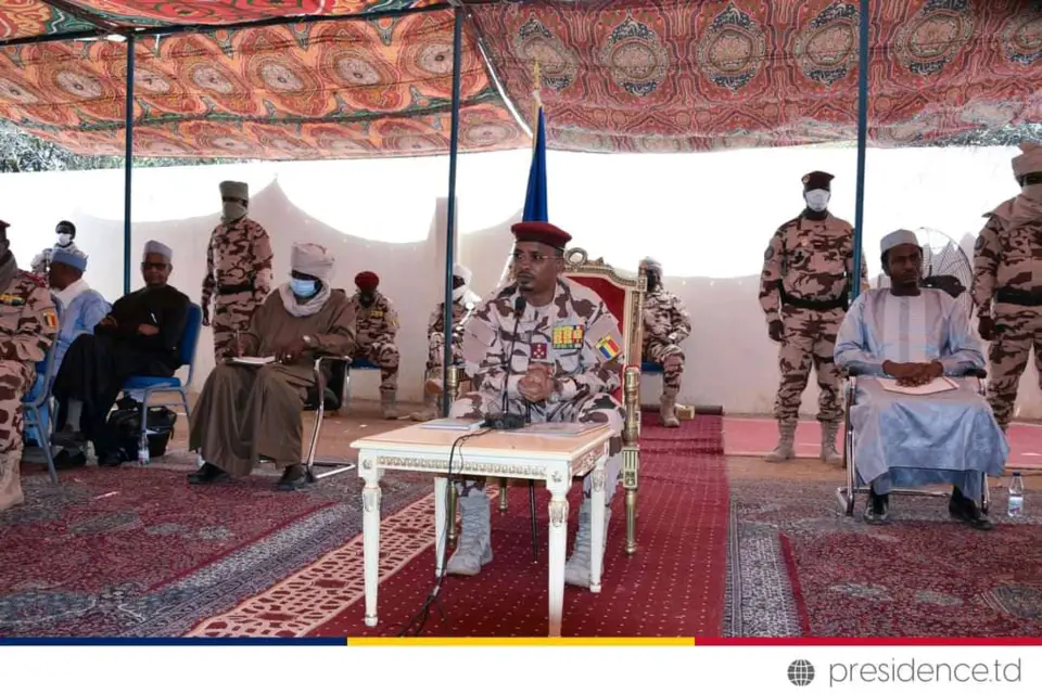 رئيس المجلس العسكري يلتقي بالقوى الحية والمسؤولين الاداريين والعسكريين بولاية وداي