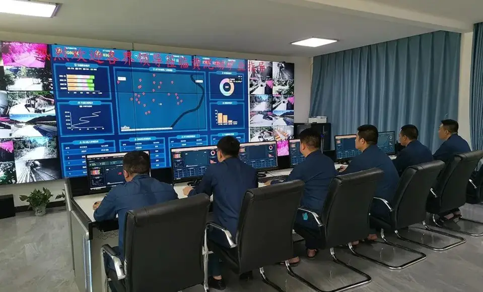Workers monitor production via a 5G-based management system at a mining company in Suxian district, Chenzhou city, central China’s Hunan province. (Photo/China Mining News)