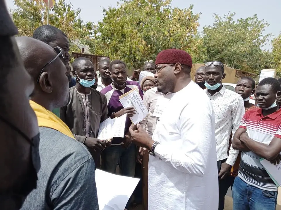Tchad : le ministre de la Fonction publique rassure les diplômés sans emploi