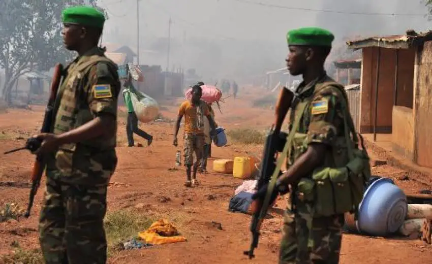 Des soldats rwandais de la Misca en patrouille à Bangui après une attaque de miliciens chrétiens anti-balaka, le 22 janvier 2014 en Centrafrique. Issouf Sanogo  / AFP