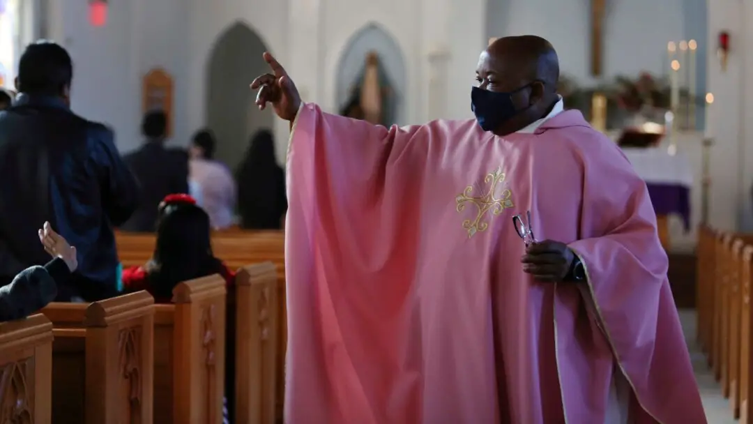Eglise catholique : les prêtres sous le radar des évêques au sujet du célibat